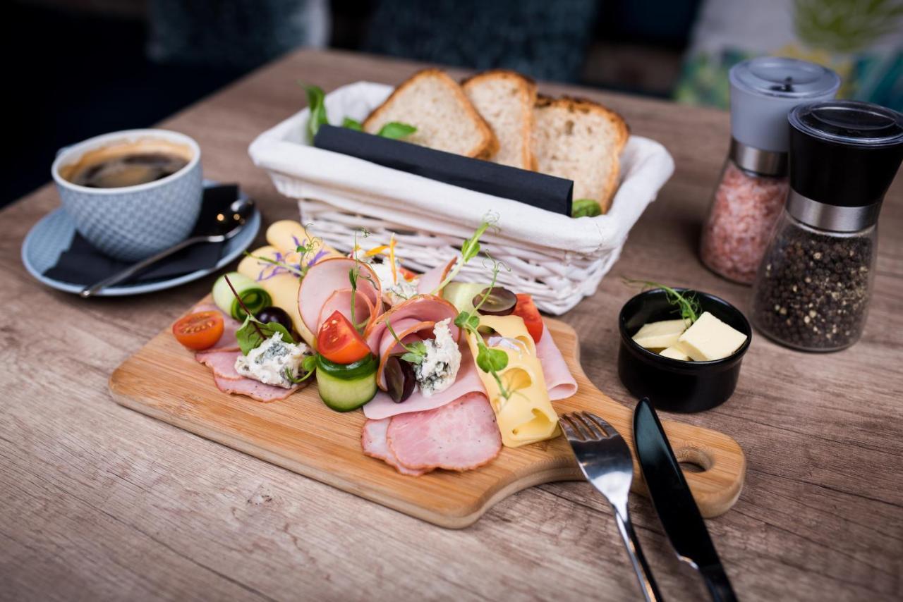 Fitness Hostel Premium Вроцлав Экстерьер фото